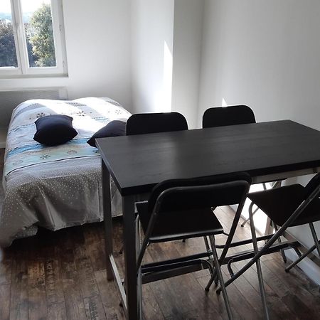 Guibert 19 F2 Duplex Caudebec-les-Elbeuf Exterior foto