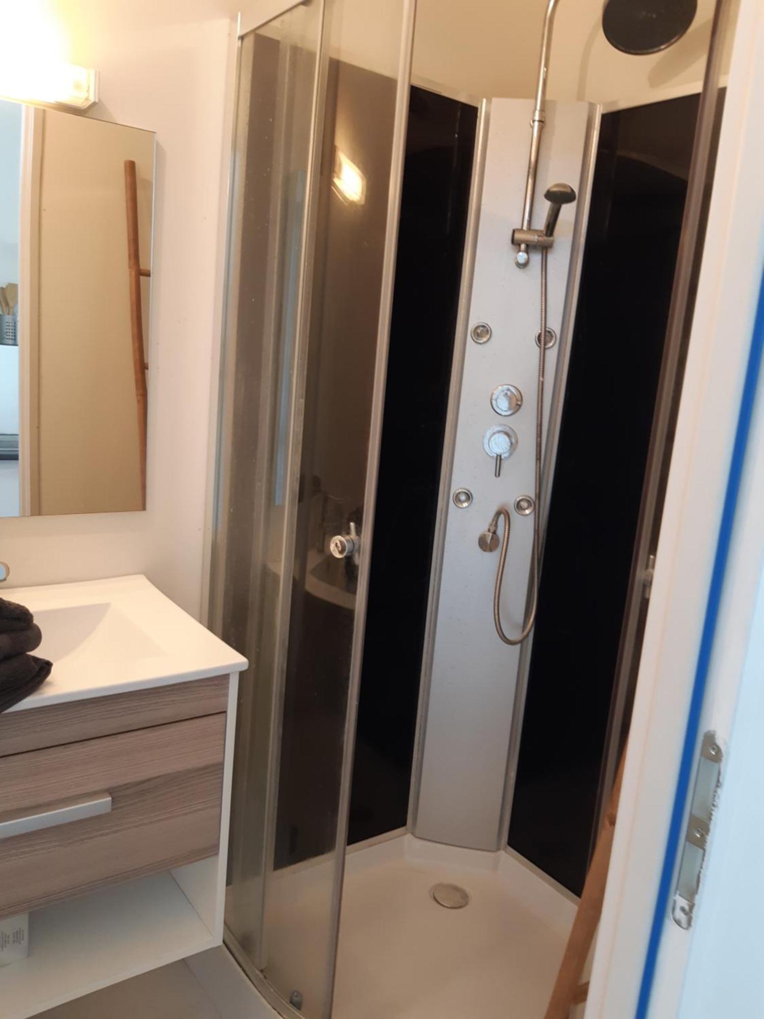 Guibert 19 F2 Duplex Caudebec-les-Elbeuf Exterior foto