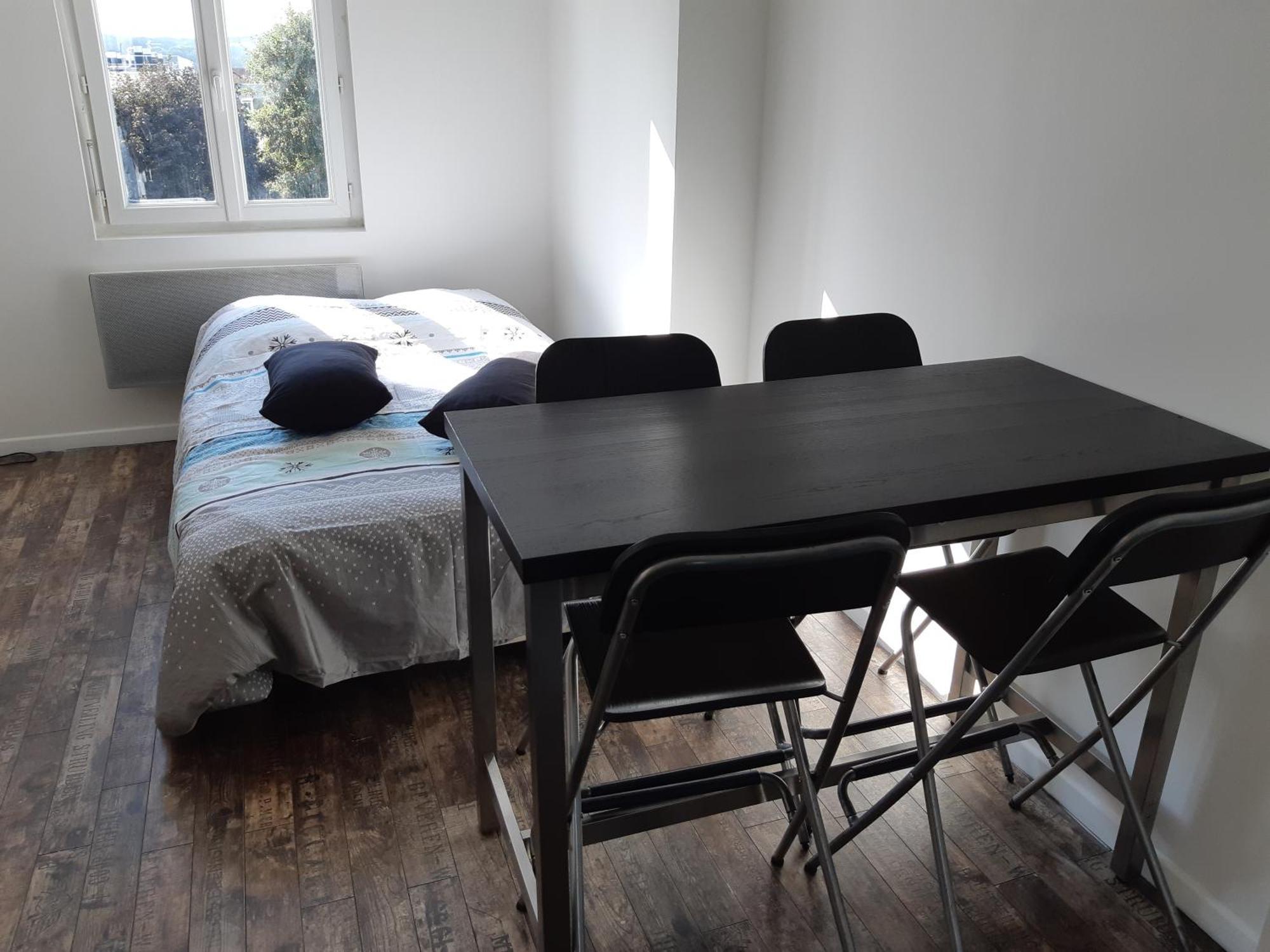Guibert 19 F2 Duplex Caudebec-les-Elbeuf Exterior foto